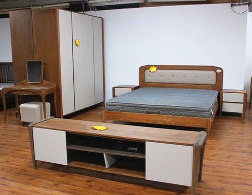 買它 華鶴家具下線產(chǎn)品工廠展廳裝修升級啦 多款實(shí)木家具低價來襲